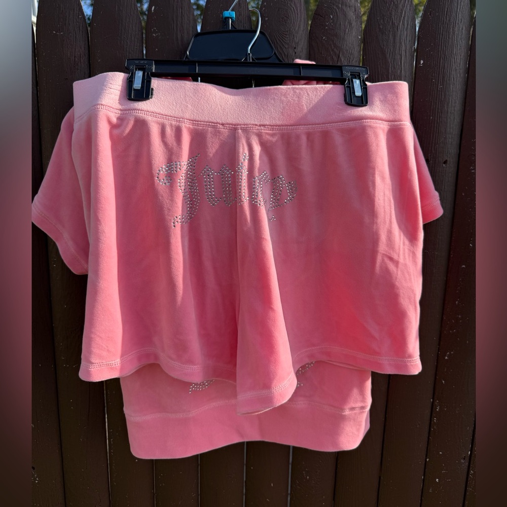 Juicy Couture NWT 2Pc Pretty Pink Velour Short Sleeve Sweatshirt & Shorts (0708) - Picture 5 of 9